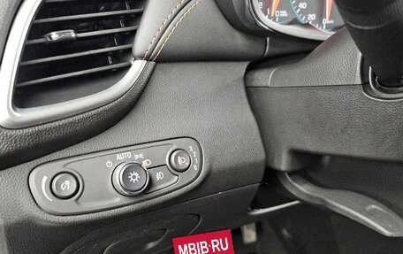 Chevrolet Trax, 2022 год, 1 070 000 рублей, 10 фотография