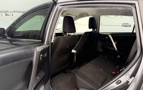 Toyota RAV4, 2015 год, 2 300 000 рублей, 13 фотография