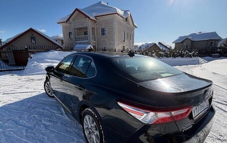 Toyota Camry, 2023 год, 2 800 000 рублей, 3 фотография