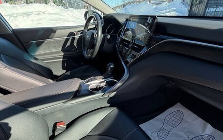 Toyota Camry, 2023 год, 2 800 000 рублей, 14 фотография