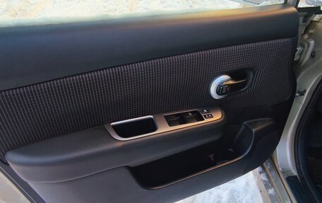 Nissan Tiida, 2011 год, 895 000 рублей, 10 фотография