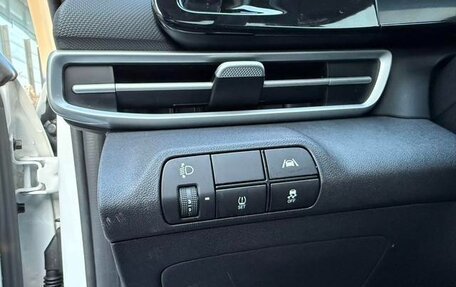 Hyundai Elantra, 2022 год, 1 260 000 рублей, 16 фотография