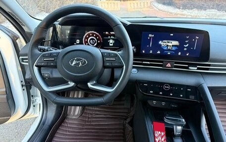Hyundai Elantra, 2022 год, 1 260 000 рублей, 12 фотография