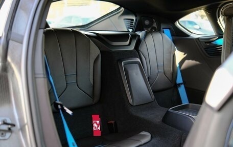 BMW i8 I рестайлинг, 2016 год, 6 969 000 рублей, 13 фотография