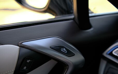 BMW i8 I рестайлинг, 2016 год, 6 969 000 рублей, 30 фотография