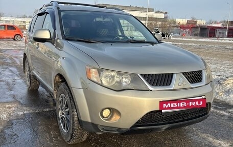 Mitsubishi Outlander III рестайлинг 3, 2008 год, 1 050 000 рублей, 2 фотография