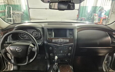 Nissan Patrol, 2011 год, 2 000 000 рублей, 3 фотография