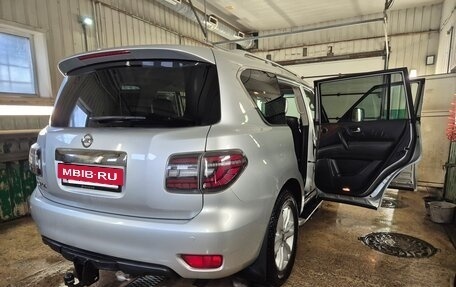 Nissan Patrol, 2011 год, 2 000 000 рублей, 23 фотография