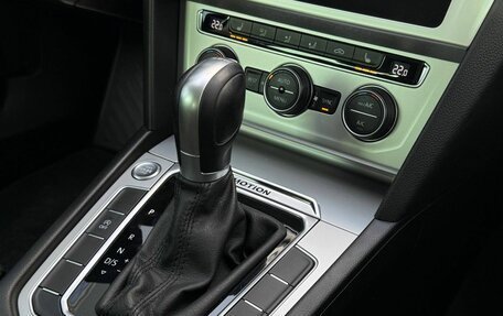 Volkswagen Passat B8 рестайлинг, 2019 год, 2 570 000 рублей, 15 фотография