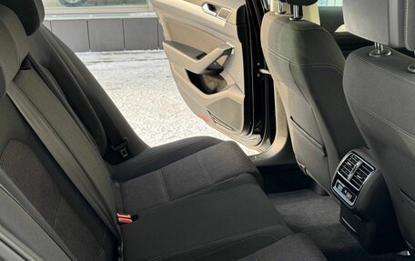 Volkswagen Passat B8 рестайлинг, 2019 год, 2 570 000 рублей, 18 фотография