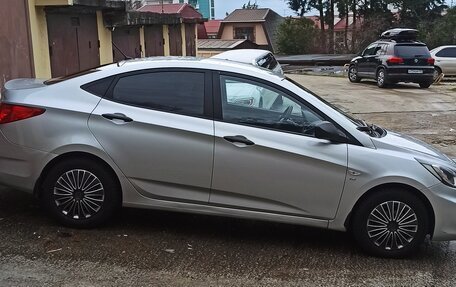 Hyundai Solaris II рестайлинг, 2014 год, 800 000 рублей, 4 фотография