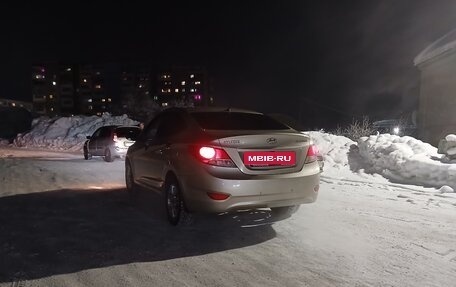 Hyundai Solaris II рестайлинг, 2012 год, 700 000 рублей, 2 фотография