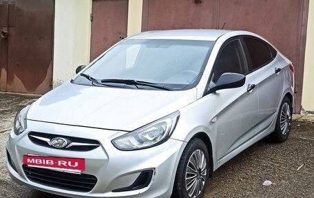 Hyundai Solaris II рестайлинг, 2014 год, 800 000 рублей, 2 фотография