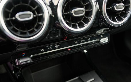 Mercedes-Benz A-Класс, 2019 год, 2 497 000 рублей, 11 фотография