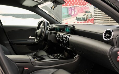 Mercedes-Benz A-Класс, 2019 год, 2 497 000 рублей, 6 фотография