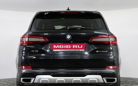 BMW X5, 2019 год, 5 400 000 рублей, 4 фотография