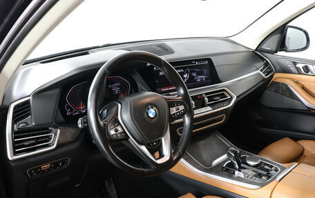 BMW X5, 2019 год, 5 400 000 рублей, 11 фотография