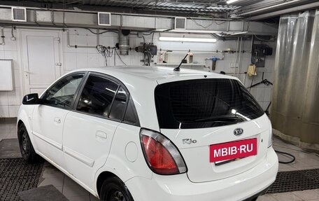 KIA Rio II, 2011 год, 700 000 рублей, 3 фотография
