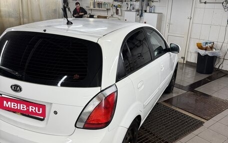 KIA Rio II, 2011 год, 700 000 рублей, 5 фотография