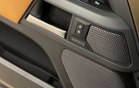 Land Rover Defender II, 2021 год, 8 800 000 рублей, 27 фотография