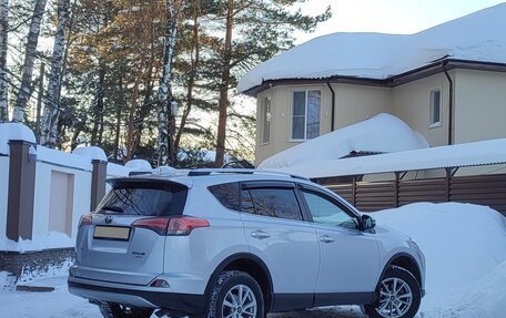 Toyota RAV4, 2018 год, 2 880 000 рублей, 5 фотография