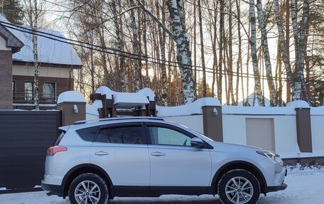 Toyota RAV4, 2018 год, 2 880 000 рублей, 7 фотография