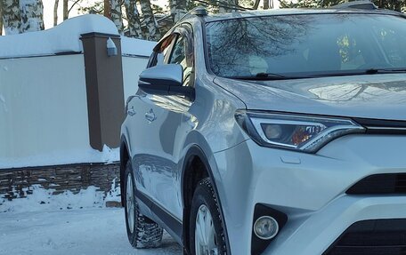 Toyota RAV4, 2018 год, 2 880 000 рублей, 22 фотография