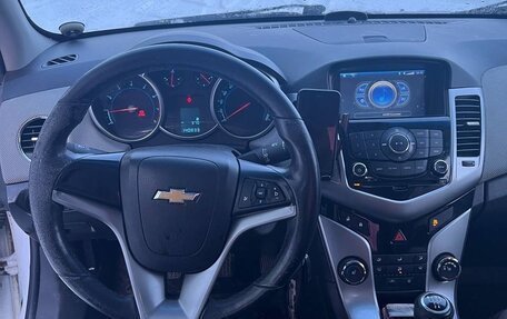 Chevrolet Cruze II, 2012 год, 800 000 рублей, 6 фотография