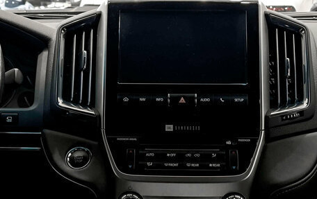 Toyota Land Cruiser 200, 2020 год, 8 300 000 рублей, 19 фотография