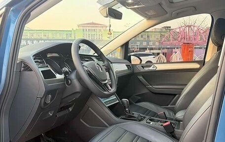 Volkswagen Touran III, 2021 год, 1 540 202 рублей, 6 фотография