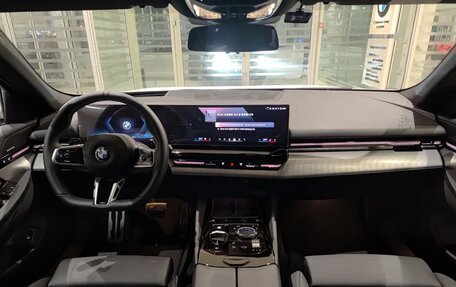 BMW 5 серия, 2025 год, 8 500 000 рублей, 12 фотография