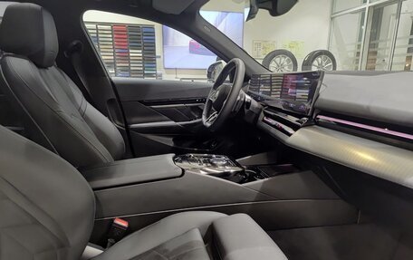 BMW 5 серия, 2025 год, 8 500 000 рублей, 13 фотография