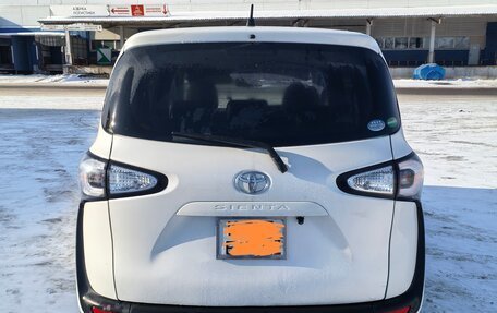 Toyota Sienta II, 2018 год, 1 300 000 рублей, 2 фотография