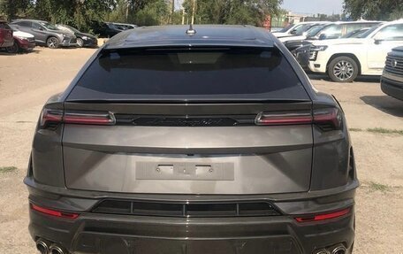 Lamborghini Urus I, 2023 год, 32 000 000 рублей, 2 фотография