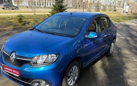 Renault Logan II, 2017 год, 950 000 рублей, 3 фотография