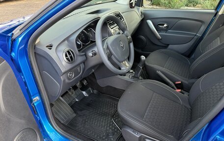 Renault Logan II, 2017 год, 950 000 рублей, 12 фотография