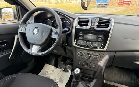 Renault Logan II, 2017 год, 950 000 рублей, 9 фотография