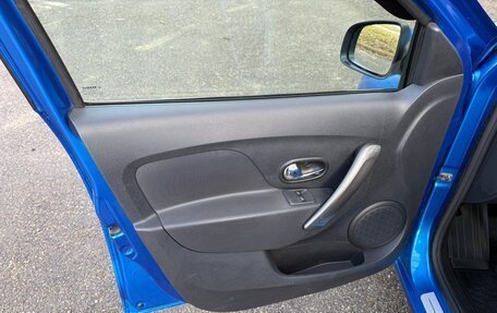 Renault Logan II, 2017 год, 950 000 рублей, 22 фотография