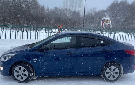 Hyundai Solaris II рестайлинг, 2015 год, 859 000 рублей, 3 фотография