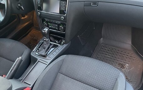 Skoda Superb III рестайлинг, 2014 год, 1 314 000 рублей, 19 фотография