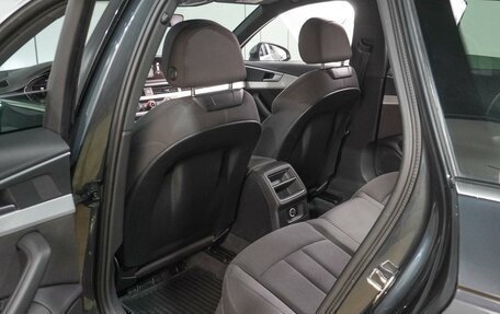 Audi A4, 2017 год, 2 099 000 рублей, 11 фотография