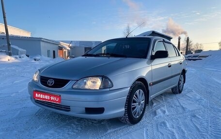 Toyota Avensis III рестайлинг, 2002 год, 397 000 рублей, 1 фотография
