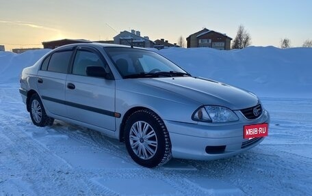 Toyota Avensis III рестайлинг, 2002 год, 397 000 рублей, 3 фотография