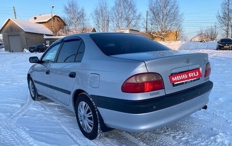 Toyota Avensis III рестайлинг, 2002 год, 397 000 рублей, 6 фотография