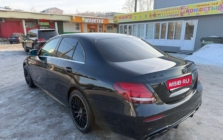 Mercedes-Benz E-Класс, 2016 год, 2 200 000 рублей, 2 фотография