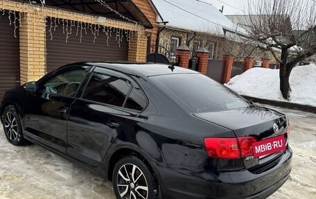 Volkswagen Jetta VI, 2012 год, 800 000 рублей, 2 фотография