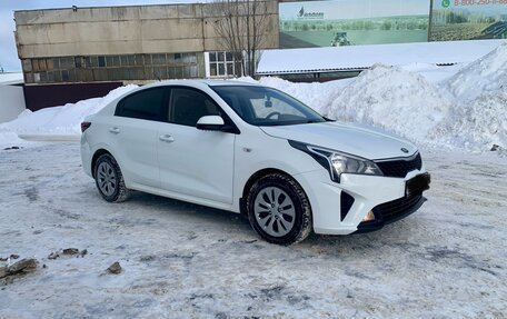 KIA Rio IV, 2020 год, 1 650 000 рублей, 5 фотография