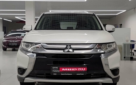 Mitsubishi Outlander III рестайлинг 3, 2016 год, 1 629 000 рублей, 2 фотография