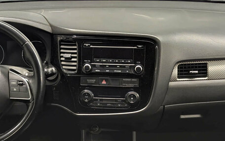 Mitsubishi Outlander III рестайлинг 3, 2016 год, 1 629 000 рублей, 18 фотография