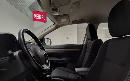 Mitsubishi Outlander III рестайлинг 3, 2016 год, 1 629 000 рублей, 20 фотография